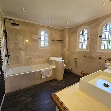 Vuyani Villa Antibes