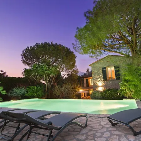 Villa Vuyani